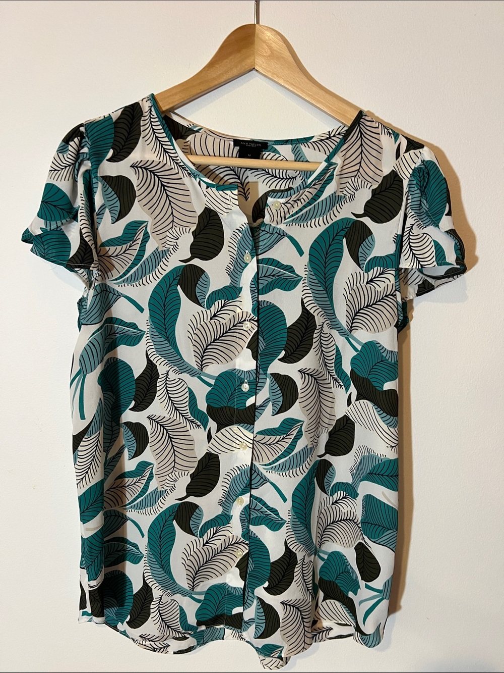 Ann Taylor Teal, Black & White Leaf-Print Button Front Blouse